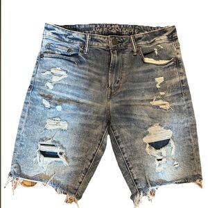Anerican Eagle AE Men’s Cut Off Distressed Blue Denim Jean Shorts Size 32